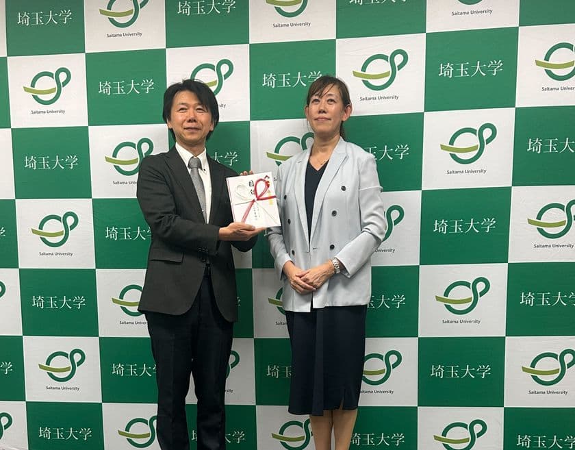 千葉銀行私募債を活用し埼玉大学　教育学部へ
「模擬授業セット」を寄贈