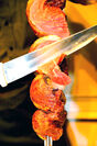 ブラジル料理“シュラスコ”のパイオニア、「バッカーナ」が銀座2丁目に新店オープン　～肉と演出にこだわった『スーペル バッカーナ』～