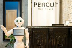 美容室で初！「Pepper」が最適なヘアスタイルを提案　「MEN’S HAIR PERCUT 下北沢北口店」にて6月12日導入