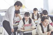 学校生活でタブレットを活用する時代に　東京北区の桜丘中高校、全校生徒・教師へiPadを導入