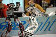 横浜で二足歩行ロボット格闘技大会『ROBO-ONE』『ROBO-ONE Light』を9月24日・25日開催