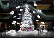 グランフロント大阪　メインクリスマスツリー『Timeless Blossom』　場所：北館1Fナレッジプラザ