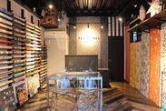 部屋に彩る壁紙を見て触れるショップ『Atelier Box』京都・太秦に11月15日オープン！