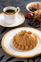 東京會舘の伝統スイーツからカフェキャラメルが登場！コーヒーの深いコク×焦がしキャラメルの大人の味わい～クリスマスに最適な季節限定プティフールも販売～