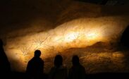 実物大で再現された洞窟壁画