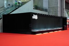(参考) 第41回東京モーターショー2009「The Suite Lounge」外観