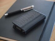 「Flip-top Leather case for iPhone 4/4S」