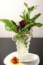 “活け花”に見立てたオーガニック野菜のバーニャカウダ