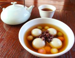 春水堂から旧正月を祝う冬のあったか台湾スイーツ新登場！『黒胡麻湯圓(タンエン)』『ピーナッツ湯圓』が1月8日新発売