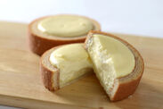 バウムクーヘン×チーズケーキ　発売から1年で200,000個を突破！長野県産の素材を使った新感覚スイーツ「チーズinタルトバウム」
