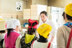 地元小学生と阪大生が商店街活性化に向けて『子ども宣伝部』を結成　広告コピーや販売活動など11店舗で実証実験を実施