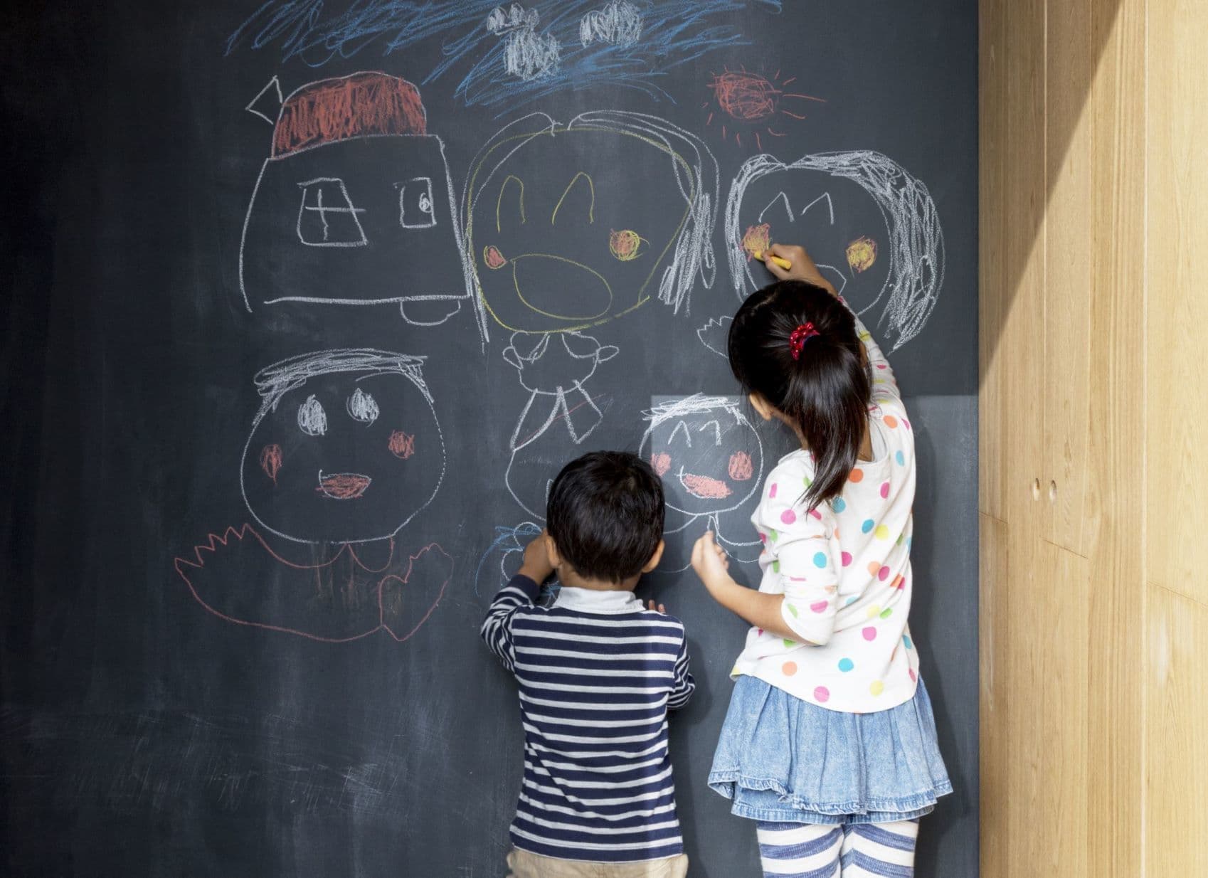 子どもがのびのび成長できる家づくり　 個性を伸ばす“落書きができる”家