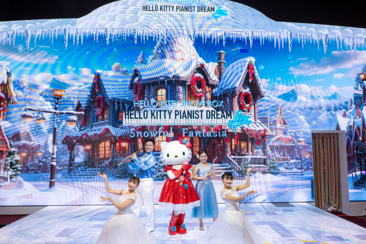 ハローキティが人気J-POPソングを可愛く歌う新作カフェショー HELLO KITTY SHOW BOX『Snowful Fantasia』12月26日より開催中