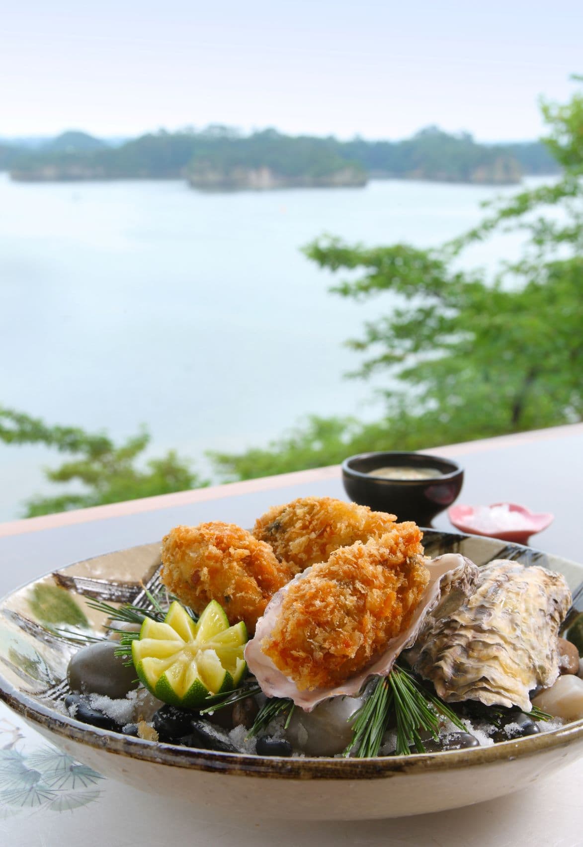 【宮城・松島】初物の宮城県雄勝産2年もの生牡蠣使用「究極のかきフライ」11月3日（木）よりスタート！