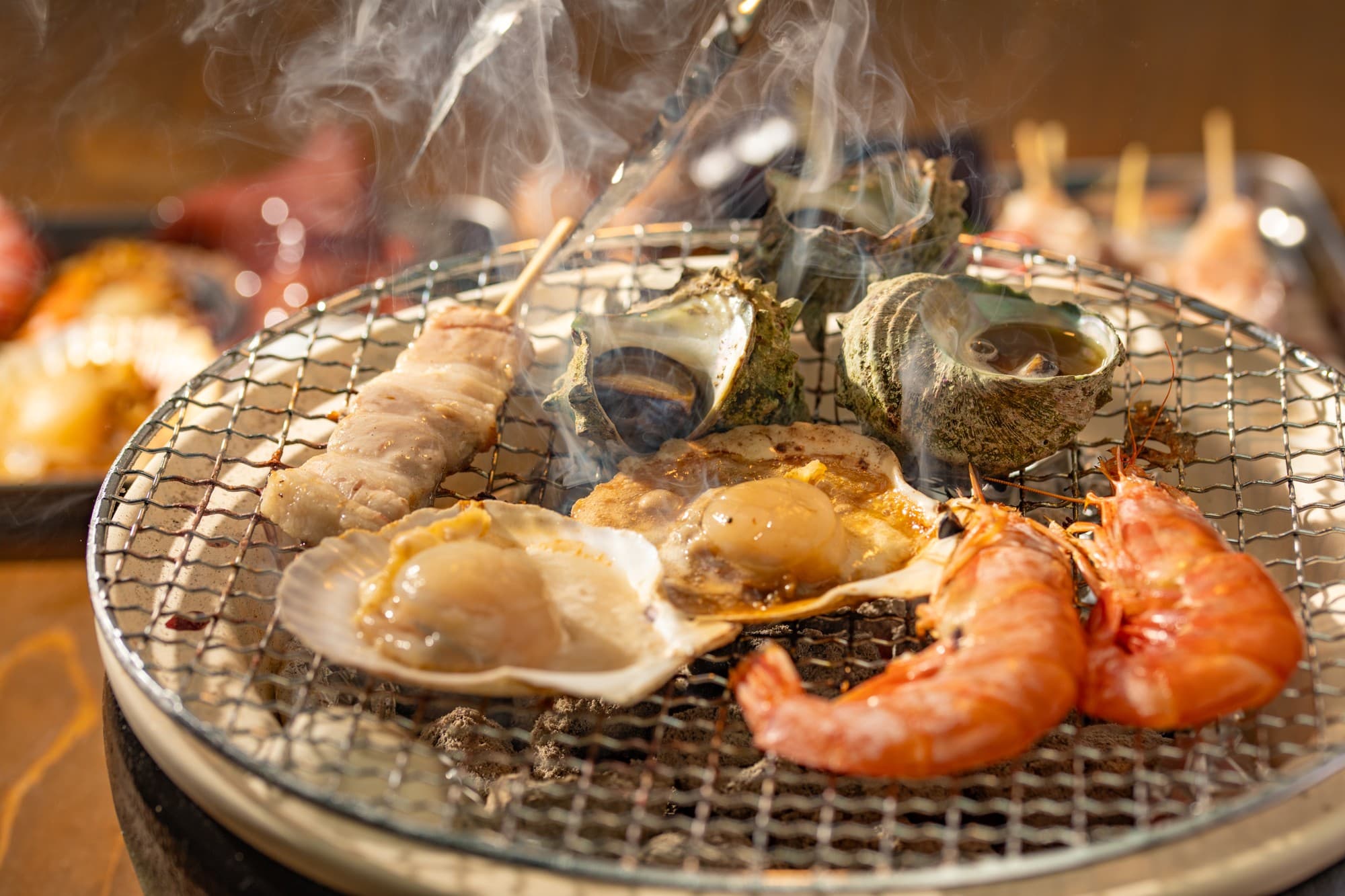 【グランドオープン！】グルメパーク、夕日ヶ浦！ 佳松苑の姉妹店、SNSで話題の「海鮮食堂うみのうた」で炭火海鮮バイキングを！