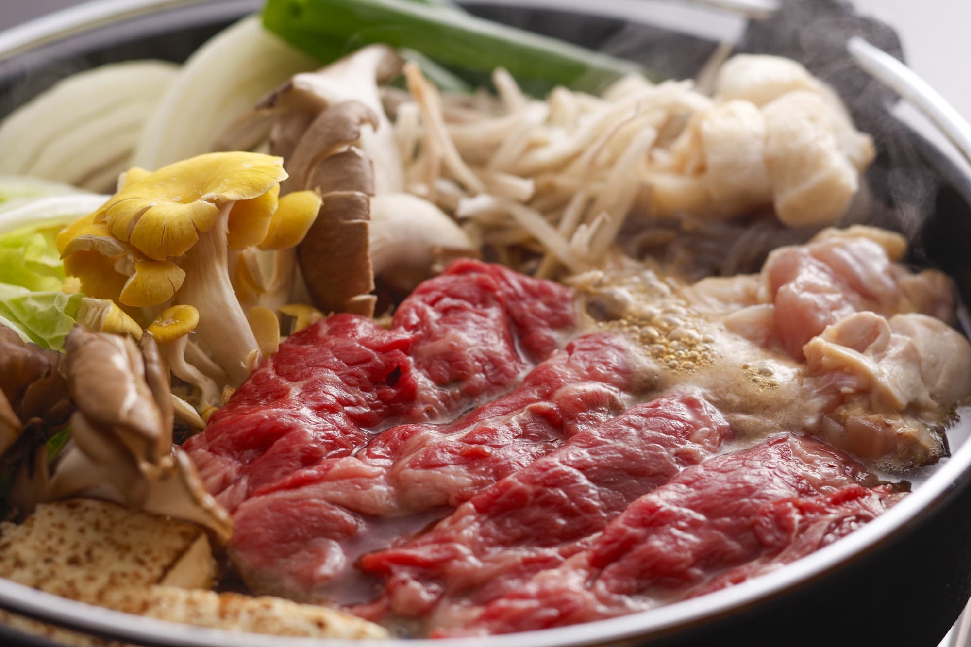 【海の京都・秋の贅沢】すき焼き食べ比べと秋の味覚ビュッフェ開催中！ 冬プランも予約開始！－ 夕日ヶ浦温泉「時季を彩る 佳松苑」