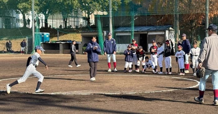 近大産業理工学部硬式野球部と附属福岡高校野球部が「野球教室」を開催　医療従事者ボランティア51名協力のもと「野球肘検診」を初実施