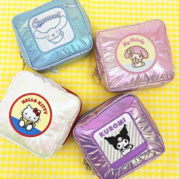 キラキラ×レトロデザインが最強！サンリオの輝くスクエアポーチ。