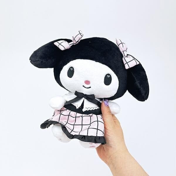 上品な可愛さ！サンリオのブラックグラフシリーズ。いつもに増しておしゃれです。