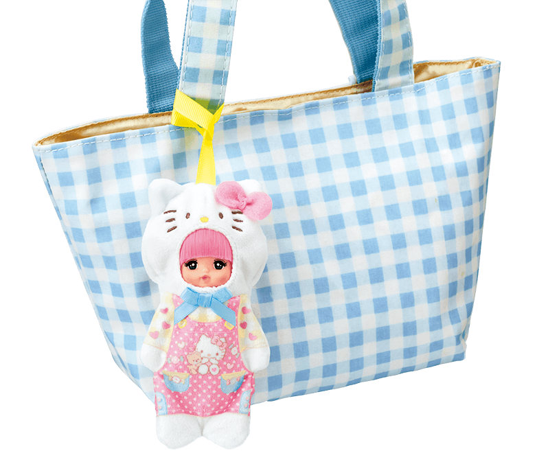 ポケットメルちゃんとハローキティのコラボ！ 「ハローキティ おでかけチャームセット」が新登場！ 主な玩具専門店・量販店で、7月20日(土)に発売いたします。