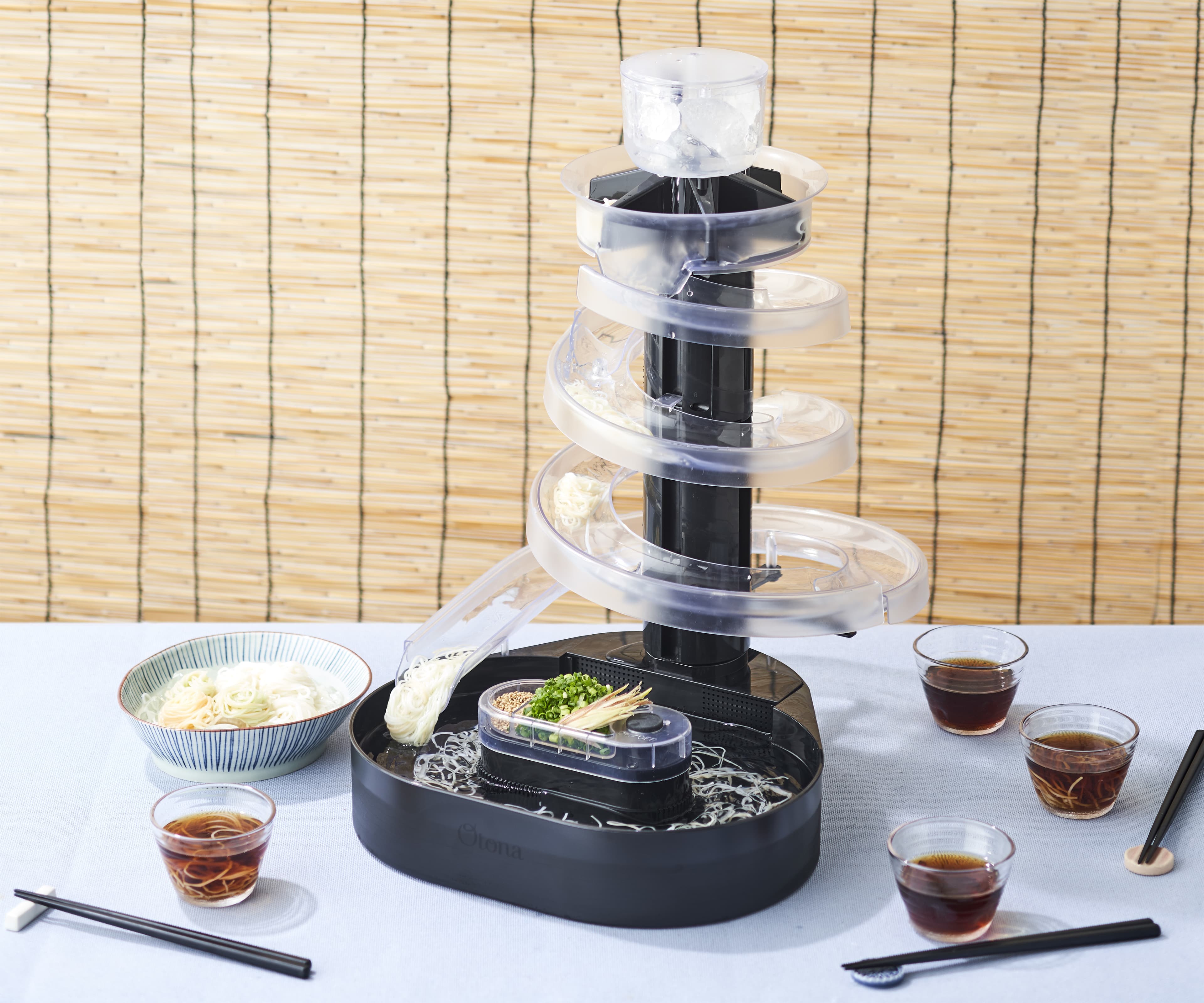 業界初！そうめんポケット付き、自動で流れる 「世界流しそうめん協会」認定商品　 『大人の流しそうめん』が全国の量販店にて4月上旬に発売