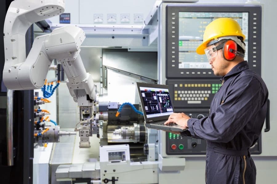日本のファクトリーオートメーションおよび産業用制御市場規模は2033年に352億ドルに達すると予測｜年平均成長率9.8%で成長