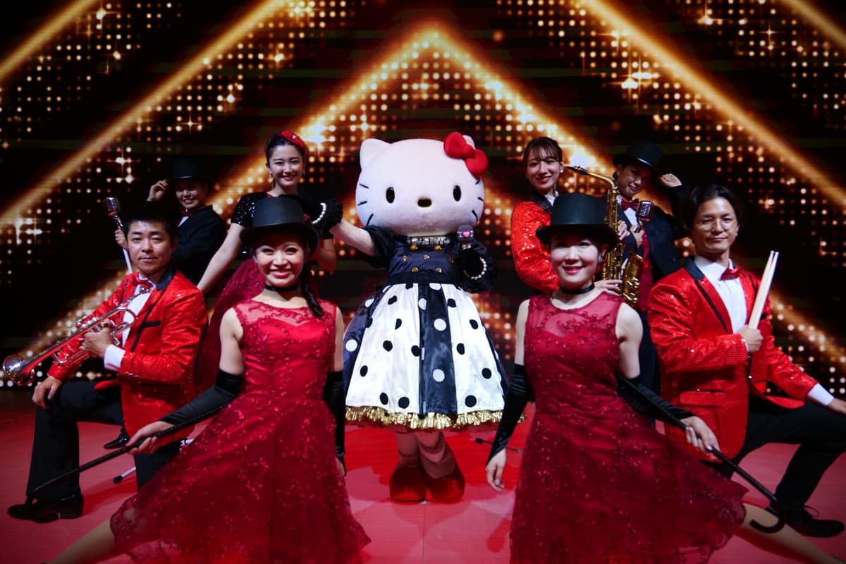 HELLO KITTY SHOW BOX 季節ごとにテーマが変わるジャズバンドショー 『HELLO KITTY CRYSTAL PARTY』10月7日開演　～10月は‟ハロウィン”をテーマにした歌と踊りを披露 ～
