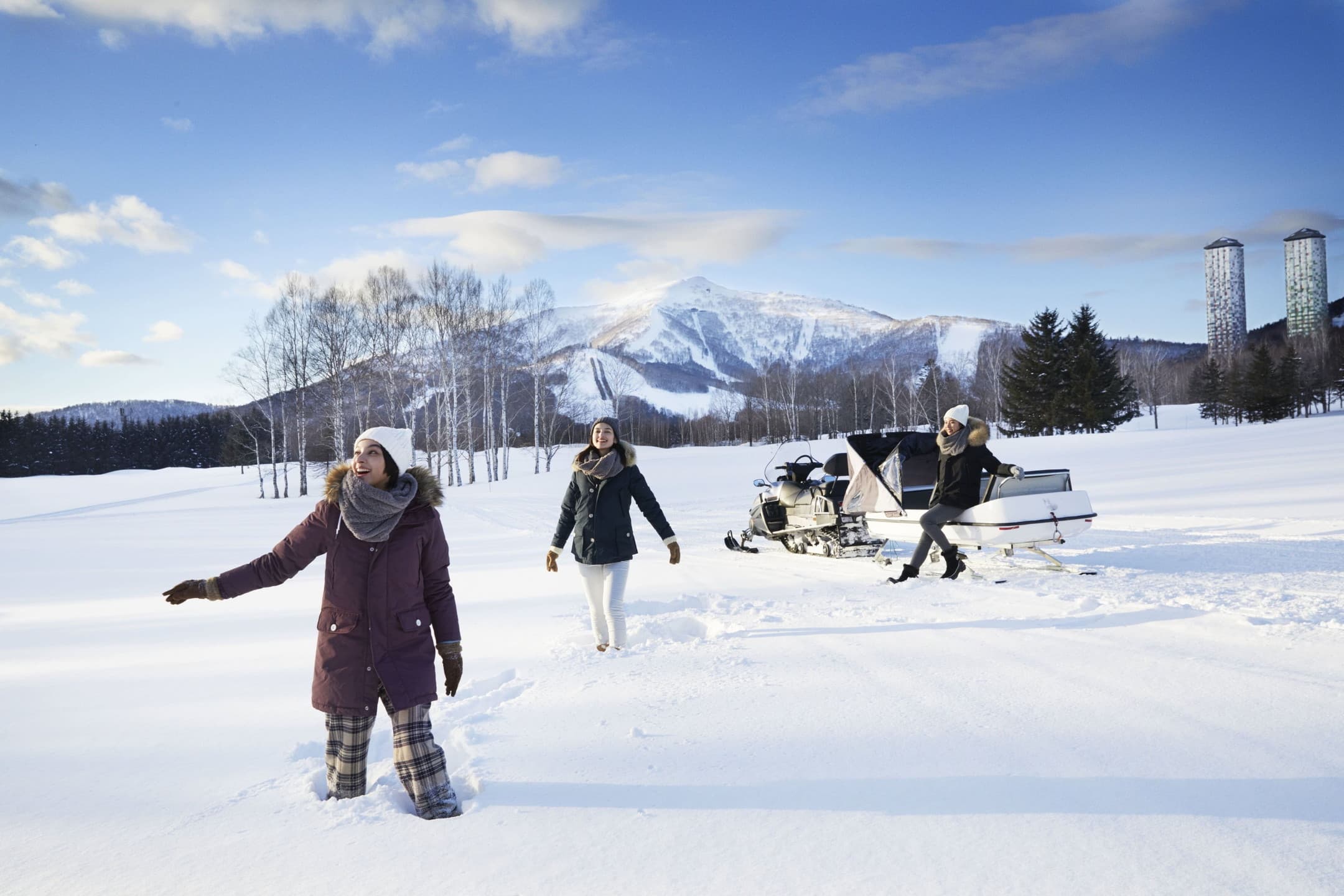 星野リゾート　リゾナーレトマム 気軽に雪山を楽しめる宿泊プラン「雪ガールステイ」を提供 貸切り雪原での雪遊びを新たに実施 期間：2019年12月1日～2020年3月30日チェックイン