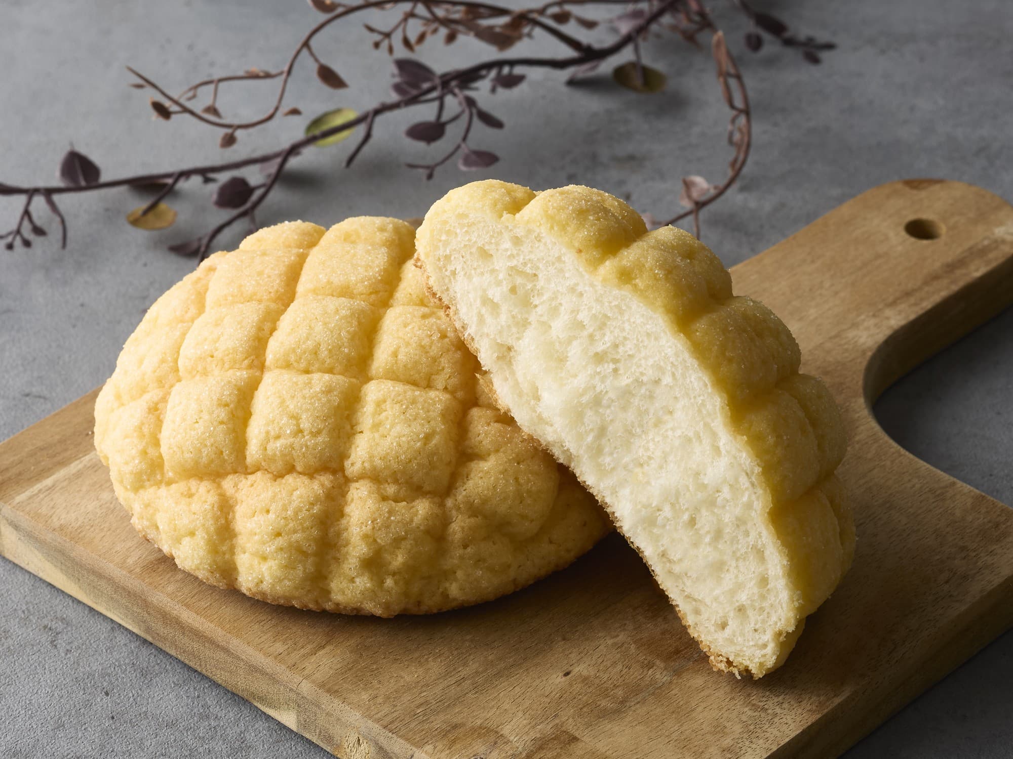 バターの風味豊かな味わい バターメロンパン ５月２０日（火）新発売！