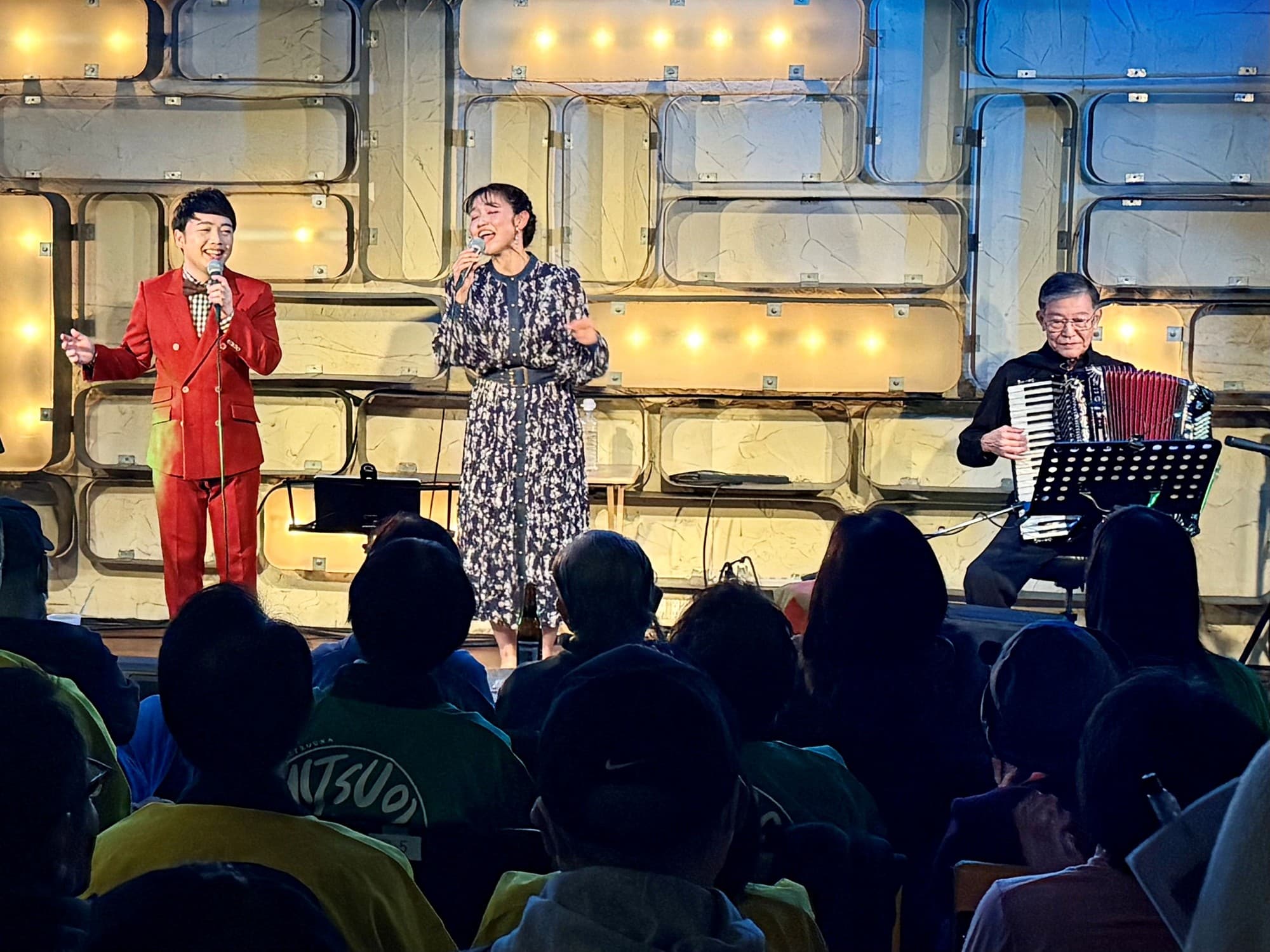 アコーディオンの音色に包まれタイムスリップ！ 「懐メロボーイ＆ガール」川野夏美＆三丘翔太ジョイントライブ大盛況！