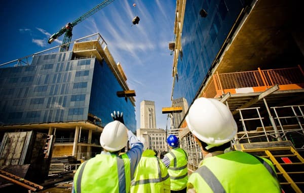 日本の商業建設市場、2033年までに3,105億ドル規模へ拡大の見通し