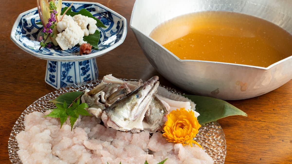 兵庫・淡路島「海神人の食卓」夏の贅を尽くした“べっぴん鱧”を堪能！関西の夏の風物詩『鱧すき懐石』6月1日より提供