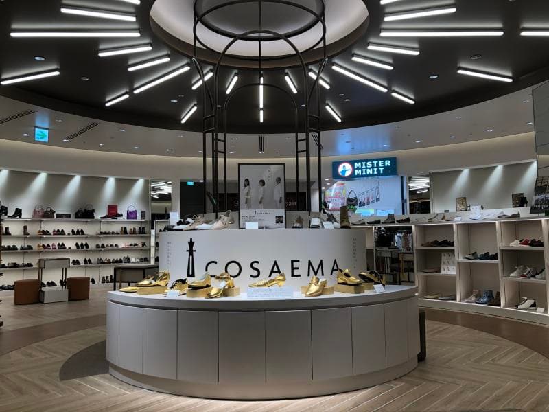 阪急うめだ本店で3/11～16まで第2弾イベント開催　 大阪発『COSAEMA』“金色に輝く”婦人靴でインパクト大！