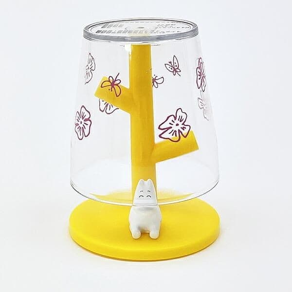 ムーミンのミニうがいコップ・スタンド。カラーによって異なるムーミンの表情に注目!