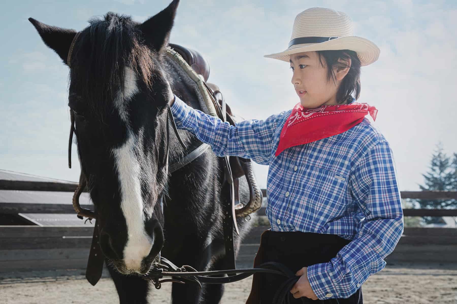 【リゾナーレ八ヶ岳】馬と心を通わせて学ぶ自由研究プログラム「Horseman’s JOB ～夏休みの自由研究～」提供｜実施日：2021年7月19日〜8月31日の毎週月曜日