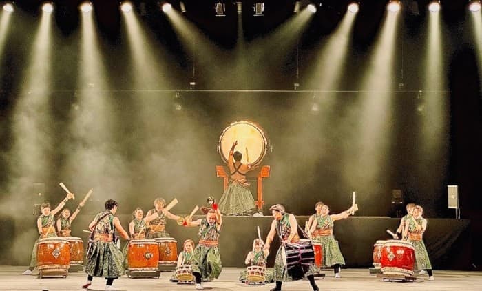 近畿大学が人権教育開講50年記念行事を開催 和太鼓の響きと歴史から「人権・反差別・平和」を学ぶ