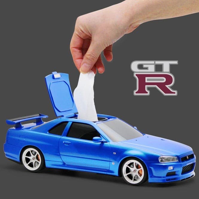 日産スカイラインGT-R（BNR34）のウェットティッシュケースが富士モータ―ミュージアムFan Terraceで取扱い開始