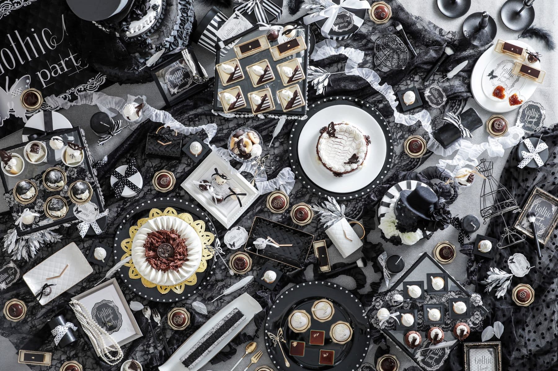 白と黒で大人可愛い！ “見て”“食べて”モノクロファッションに身を包んでゴシックスイーツを楽しむ！『モノクロ・ゴシック スイーツパーティー 』