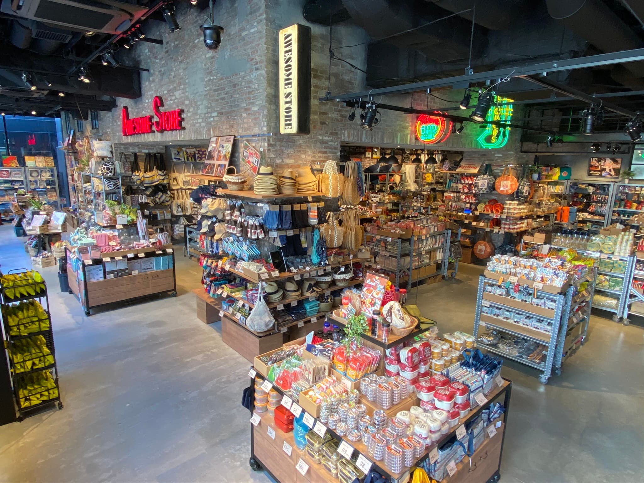 『ありがとう』の気持ちを込めて  ～「AWESOME STORE & CAFE IKEBUKURO」オープン1周年キャンペーンを実施！