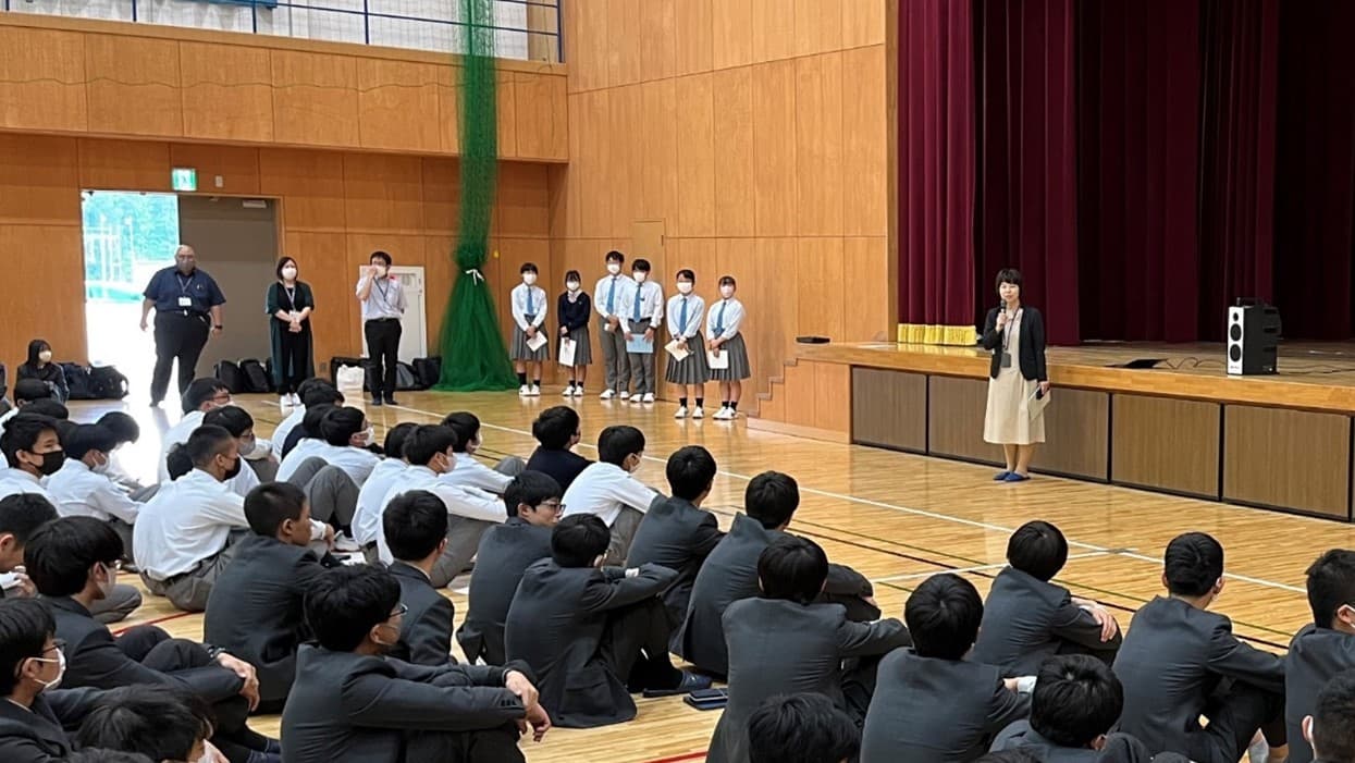 近大附属広島中学校東広島校と札幌日本大学中学校が交流会を開催　広島で中学生が戦争や平和について共に考える
