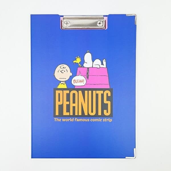 スヌーピーのおしゃれで派手なクリップボード。シンプルだけどユニーク、オフィスでも自宅でも使用できるデザインです。