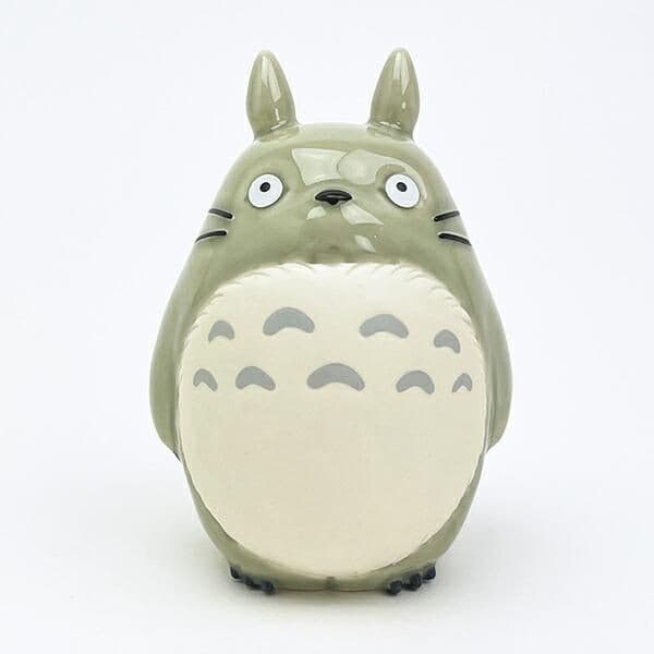 コンプリートしたくなる。となりのトトロの磁器ドールは上品な質感が魅力です。