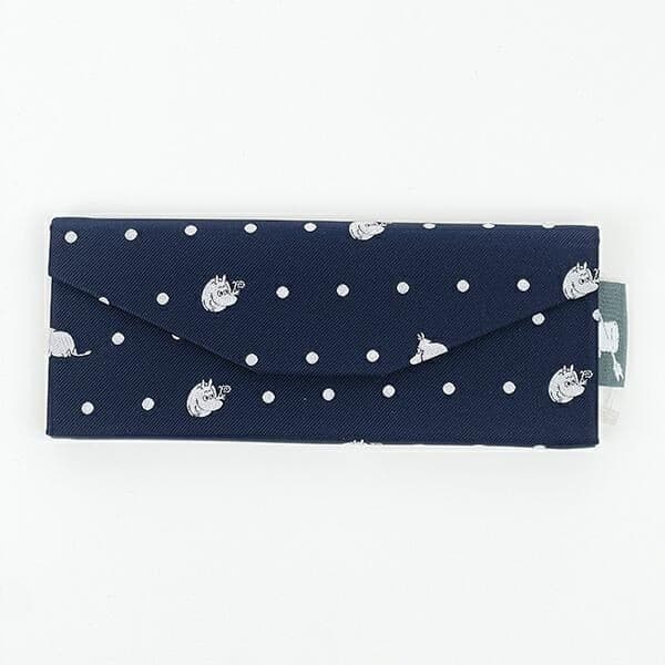 ムーミンたちがオシャレに眼鏡を守る！ジャガード織のメガネケースは贈り物にも◎