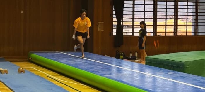 第31回世界年齢別トランポリン競技大会タンブリング部門　近大附属高校の綱嶋愛実選手が17～21歳の部　日本代表に選出