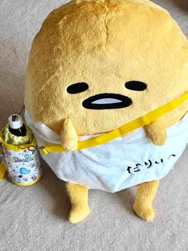 秋なのに熱中症の危険が？水筒はもたなくてもペットボトルケースくらいはもっているとよい、というお話です。