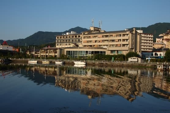 株式会社緑水亭