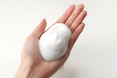泡立てることでふんわり泡に