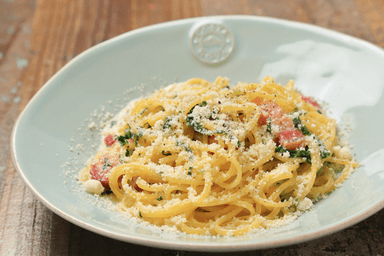 ケールとイベリコベーコンのクリームパスタ