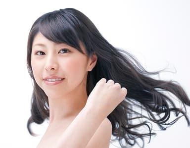 美髪女性