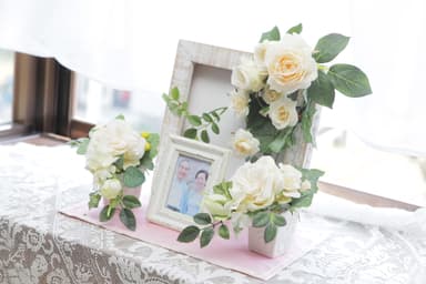 つるバラのイメージ・白